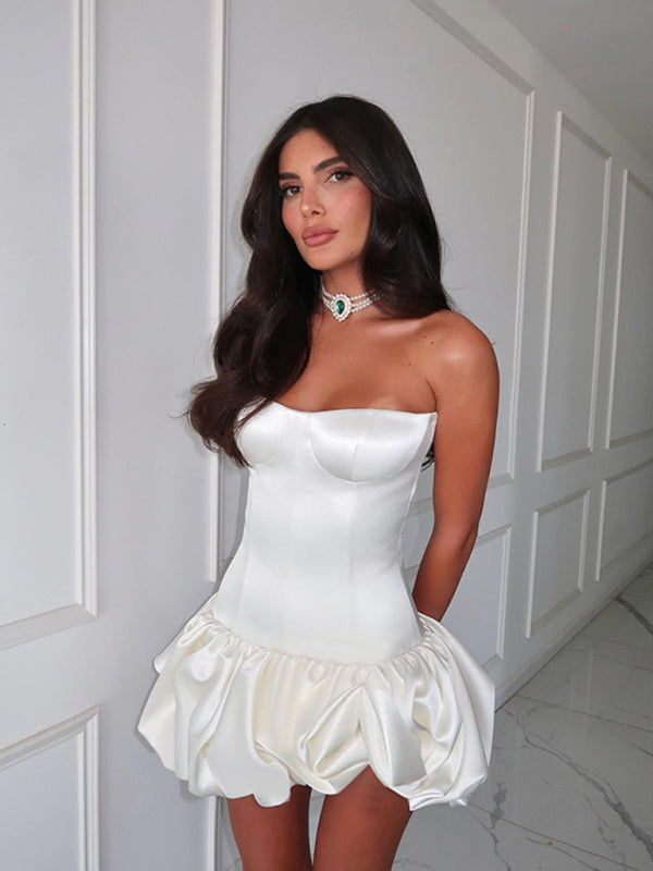 Robe trapèze froncée sexy à coupe slim et haut tube