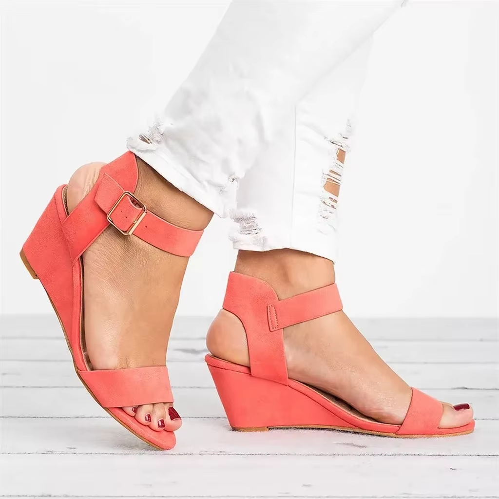 One-word Buckle Roman Heel Sandals